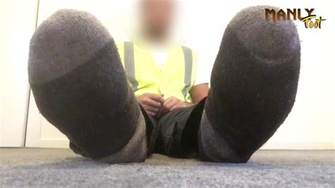 CUM HOME FROM WORK IN A RUSH TO RELEASE CUM FEET SOCKS SERIES MANLYFOOT Pornhub Gay