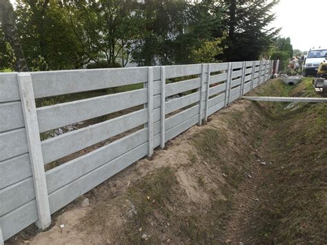 Ogrodzenia betonowe ogrodzenia panelowe podmurówka betonowa Wieluń