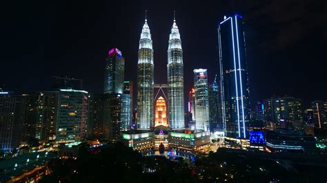 Petronas twin tower in the city at Malaysia 3423350 Stock Video at Vecteezy