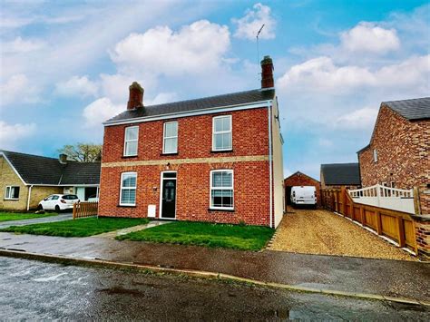 4 Bed Detached House For Sale In St Pauls Road North Walton Highway