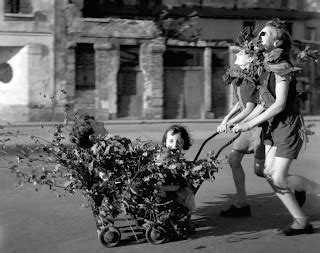 History In Photos Robert Doisneau