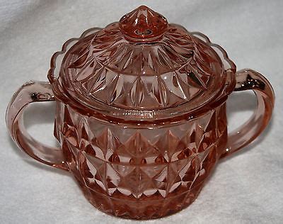 Windsor Diamond Pink Depression Glass Covered Sugar Bowl With Lid