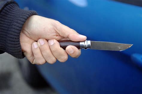 Minaccia Col Coltello Una Guardia Giurata In Ospedale