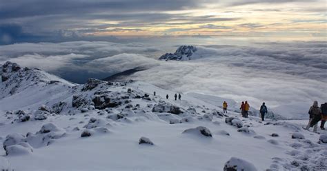 Excursi N De D As Al Kilimanjaro Por La Ruta Marangu Getyourguide