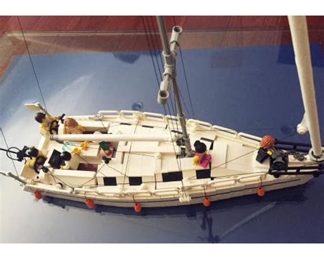 LEGO MOC Lego Sailboat by motomatt | Rebrickable - Build with LEGO