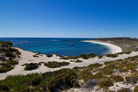 9 of best Perth beaches including the hidden gems | Skyscanner Australia