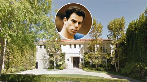 The Menendez Brothers’s Murder Mansion in Beverly Hills Just Sold for ...