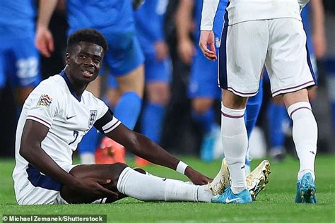 Arsenal Face Anxious Wait For Update On Bukayo Saka S Fitness With