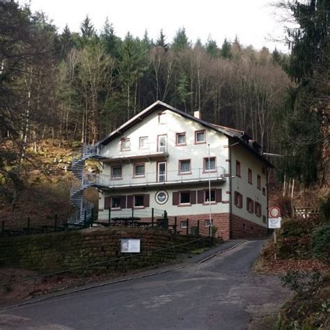 Wandern Pf Lzer Rundwanderung Mit Einkehr Naturfreundehaus