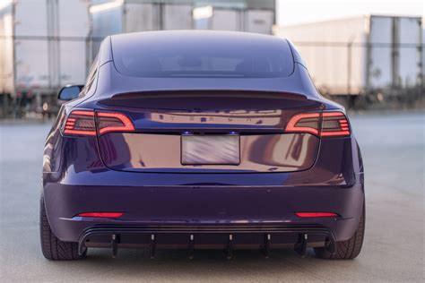 Purple Tesla Model 3 - Gloss Metallic Mysterious Indigo