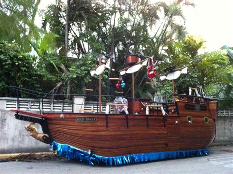 Things To See And Do In Key West Pirate Ship Parade Float Pirate Ship Wheel