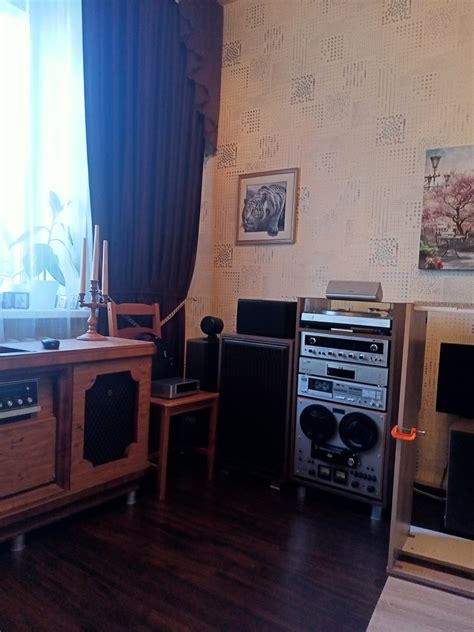 Музыкальная консоль из старого буфета