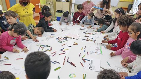 Taller De Creaci N Mural En La Escuela Seat De Barcelona Kawaii