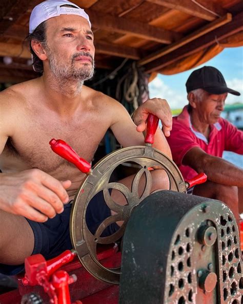 Visual De Rodrigo Santoro Chama Aten O Em Passeio Na Amaz Nia Cabelo