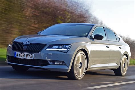 New Skoda Superb SportLine 2019 review | Auto Express