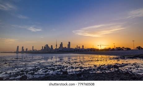 17 Sun Rise Kuwait Beach Images, Stock Photos, 3D objects, & Vectors ...