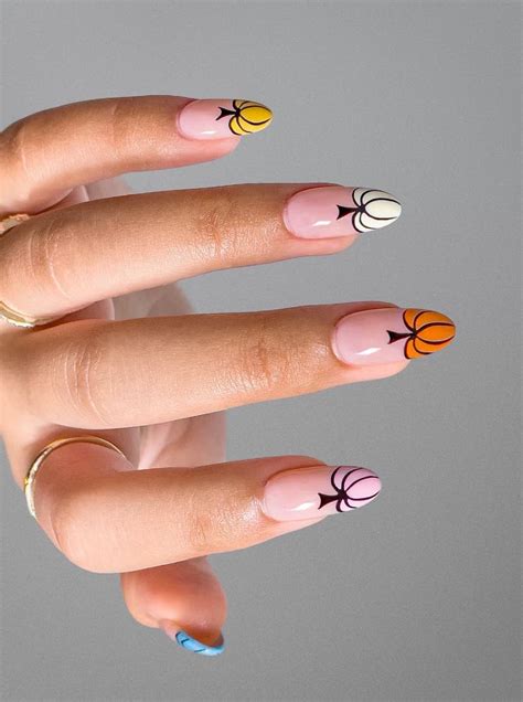 26 Perfect Pumpkin Nails To Obsess Over This Season 2023