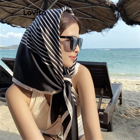 Lovito Women Casual Striped Colorblock Scarves Lna White Black