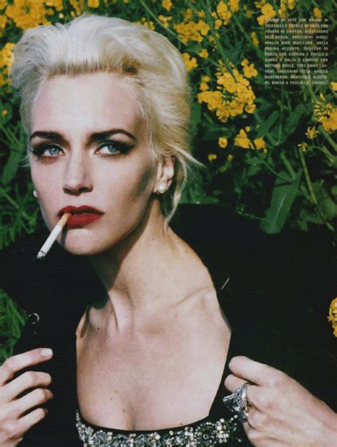 Style Hot Babes The Hot Hannelore Knuts Is A Belgian Fashion Model And Vogue Cover Girl