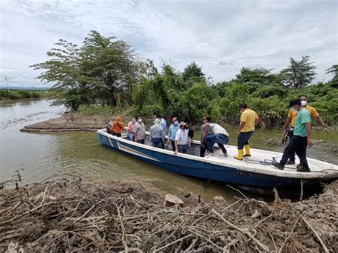 Acciones Emergentes Para Mitigar Inundaciones En Comunidades De Tosagua