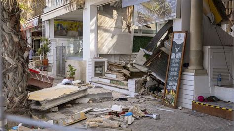 Cuatro Muertos Y Al Menos Heridos Al Derrumbarse El Techo De Un