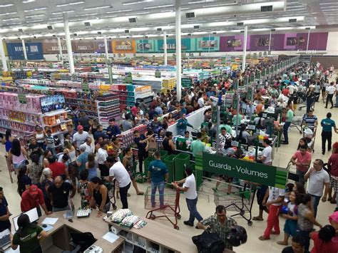 Inauguração de supermercado gera 350 novas vagas de emprego em Porto