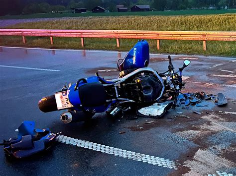 B Unfall Mit Schwerverletztem Motorradfahrer