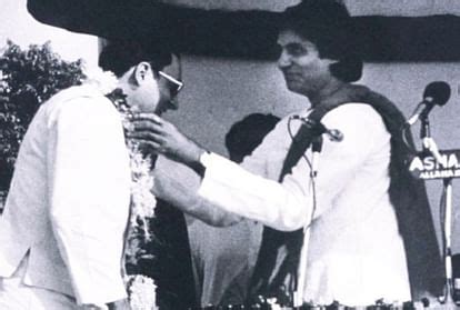 Rajiv Gandhi With Amitabh Bachchan