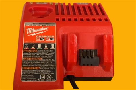 Milwaukee Charger Flashing Red Green Light Meaning Fixed Portablepowerguides