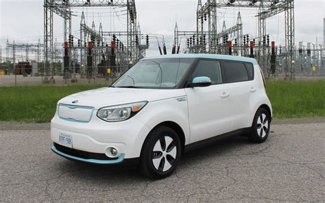 2015 Kia Soul EV: Best Range in Class! - The Car Guide