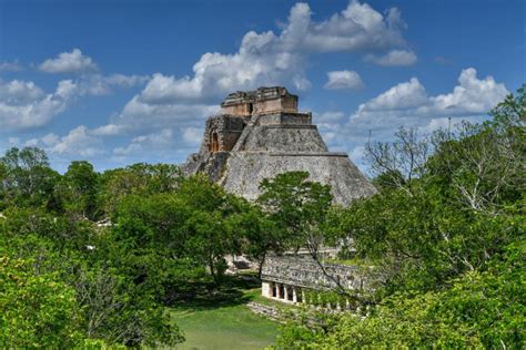 Impresionante hallazgo Arqueólogos mexicanos descubren castillo en la