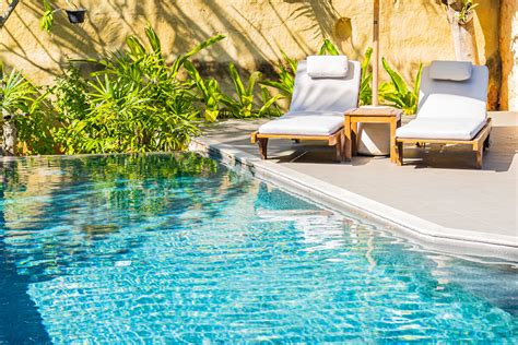 30 Pool Deck Ideas and Designs You'll Love - Taskrabbit Blog