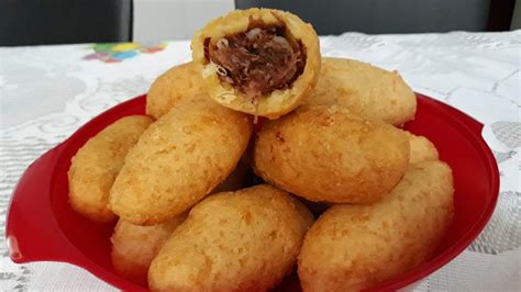 Como Fazer Bolinho De Mandioca Queijo E Carne Seca Delicioso E