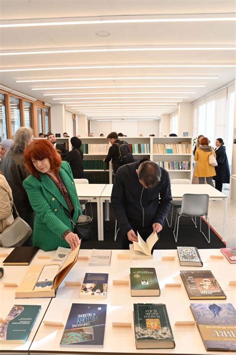 U Muslimanskom Kulturnom Centru Ljubljana Sve Ano Otvorena Biblioteka