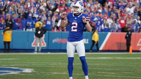 Bills Tyler Bass Kicks 61 Yard Field Goal To Set Franchise Record Espn