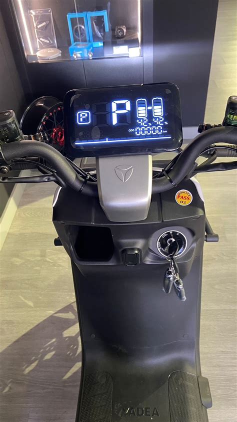 E SCOOTER YADEA Y1S PRO BRANCO EQUIV 125CC