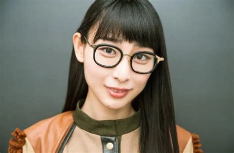 ハシヤスメ・アツコ（bish）は本名も可愛い！素敵なトレードマークの黒縁メガネの値段を調査！