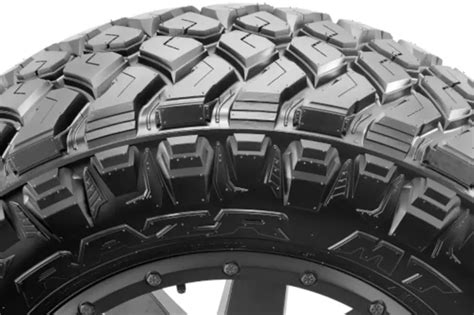 40X13 50R17LT Maxxis RAZR MT Mud Terrain Tire