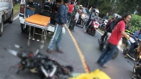 Kecelakaan Maut Pukul 17 15 Wib Pemotor Tewas Seketika Nyalip 2