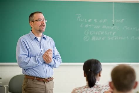 College Sch Lerin Bekommt Besuch Vom Professor Telegraph