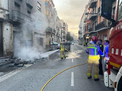 La Policia Local Det Un Home Per Haver Cremat Diferents Contenidors A