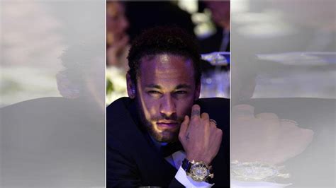 Neymar Exhibe Fotos Y Videos Explícitos De La Mujer Que Lo Acusa De Violación Youtube