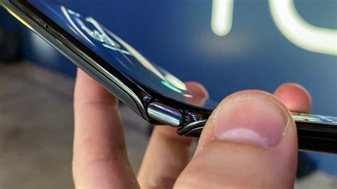 Hands On Motorola Razr 2019 Review Techradar