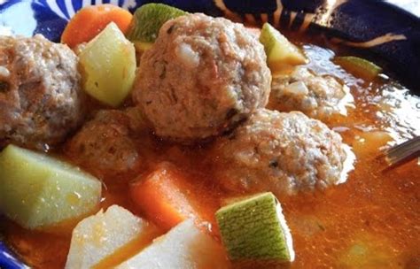 Como Hacer Albondigas En Caldillo Caseras