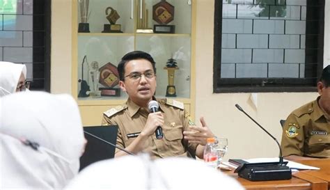 Penampilan Sahrul Gunawan Saat Jalankan Tugas Jadi Pejabat Publik