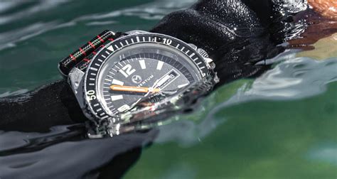 Momentum Sea Quartz 30 Review - Watch Clicker