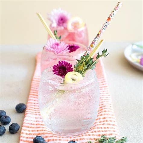 Lemongrass Thyme Summer Fizz With Fresh Blueberry Juice Bring