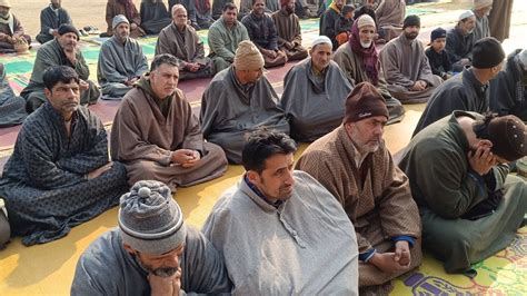 On The Eve Of Dry Spell In Kashmir A Namaz Istisqa Offered In Kulgam