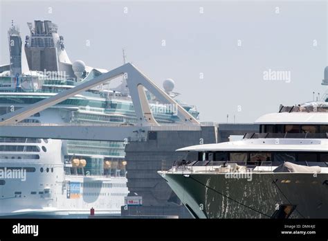 Port of Barcelona Stock Photo - Alamy