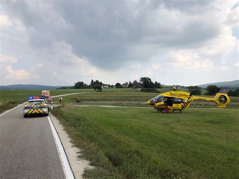 Pol Pdkh Verkehrsunfall Mit Schwerverletztem Motorradfahrer Auf Der